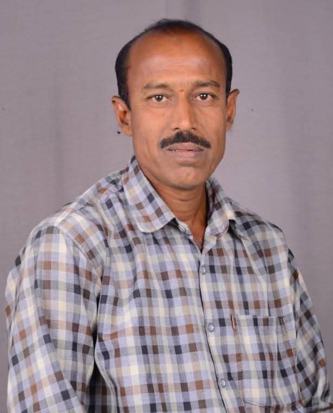 महादेव चवरे यांची महात्मा गांधी तंटामुक्त समिती अध्यक्षपदी बिनविरोध निवड